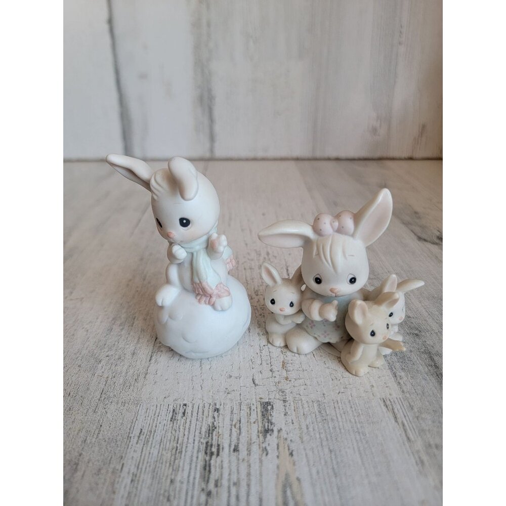 Enesco some‎ bunny's sleeping snowbunny Xmas figure set decor